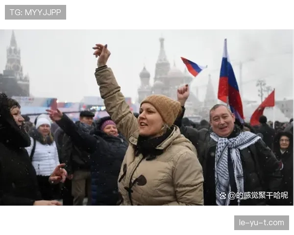 康纳·麦格雷戈拎着名牌袋子跟菜市场阿姨砍价，这反差我笑出了声