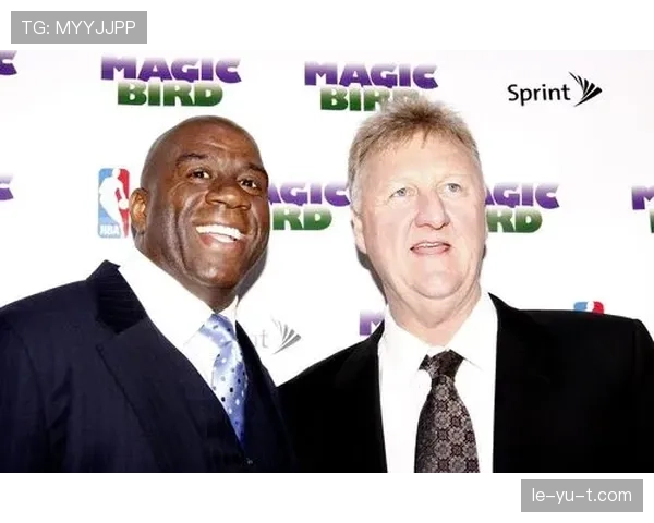 罗伯特·帕里什挡拆中投效率提升，拉开球队内线空间助攻增多